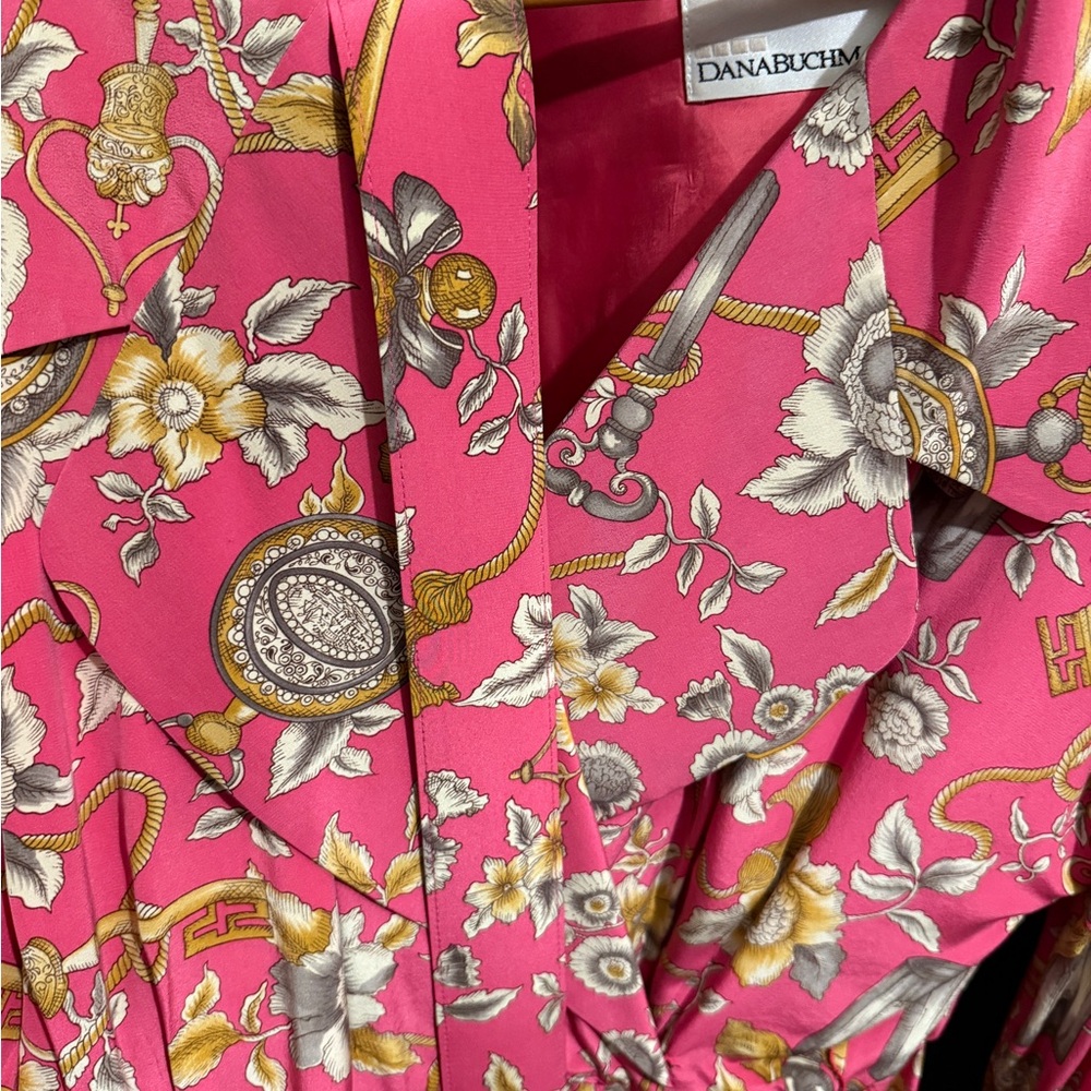Dana Buchman silk Pink Floral wrap dress with belt and pockets size 16